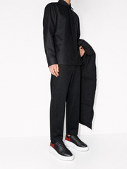 Oversized Sneaker Black Red Plaid