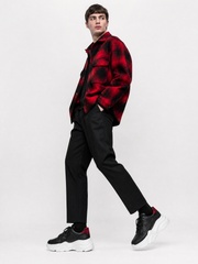 Oversized Sneaker Black Red Plaid