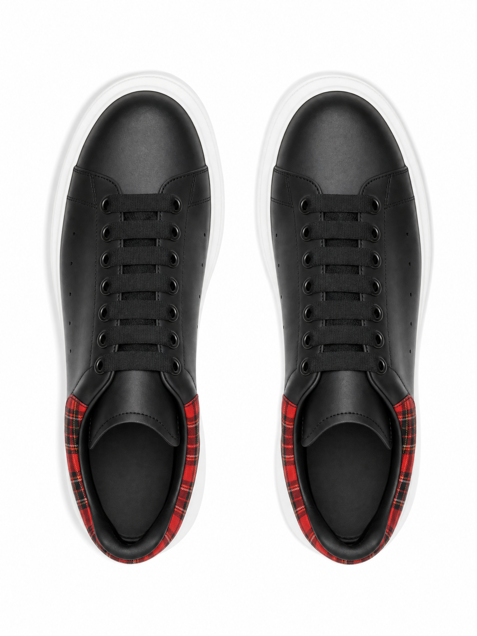 Oversized Sneaker Black Red Plaid