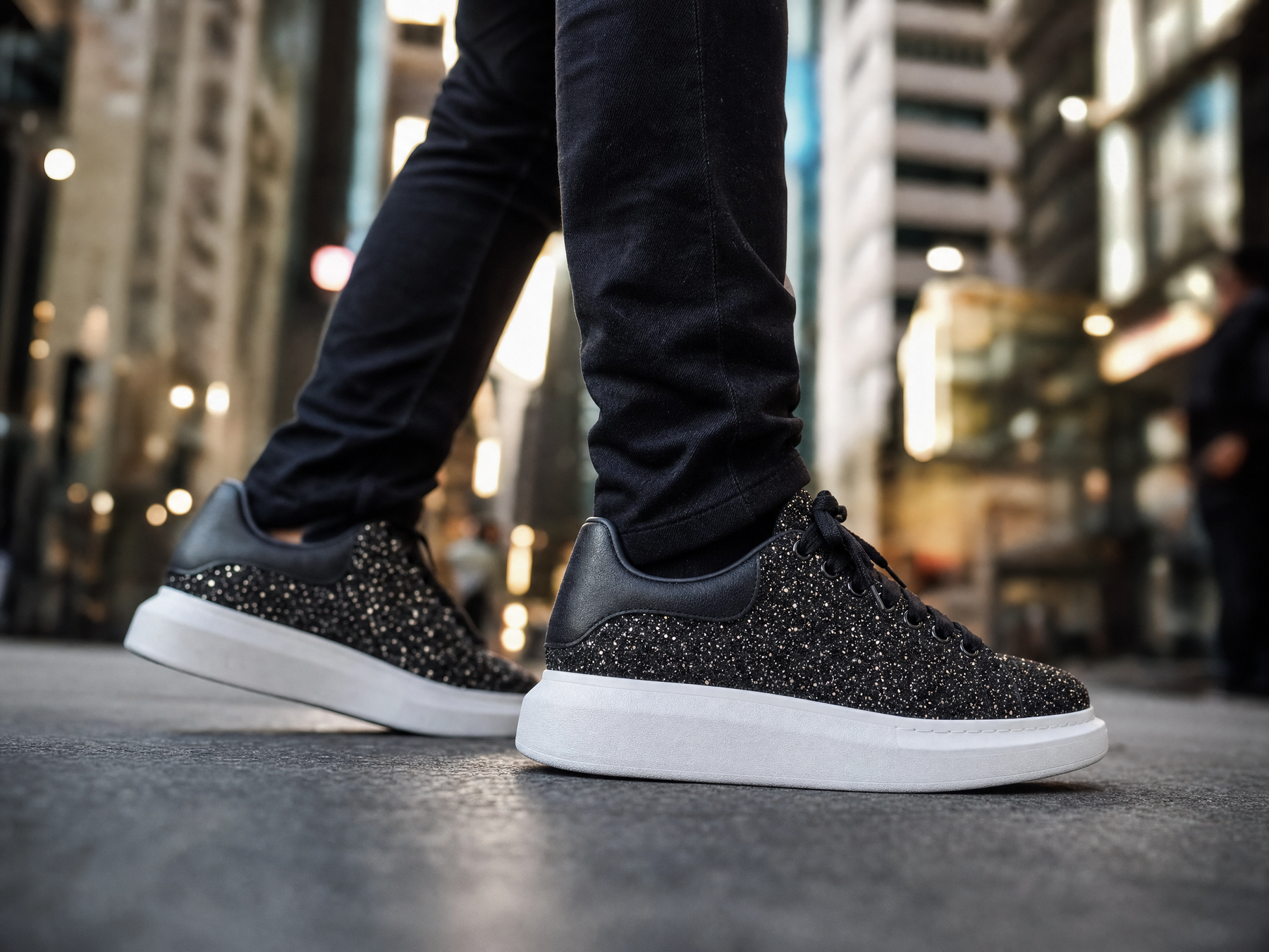 Oversized Sneaker Black Glitter White Sole