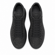 Oversized Sneaker Triple Black Glitter