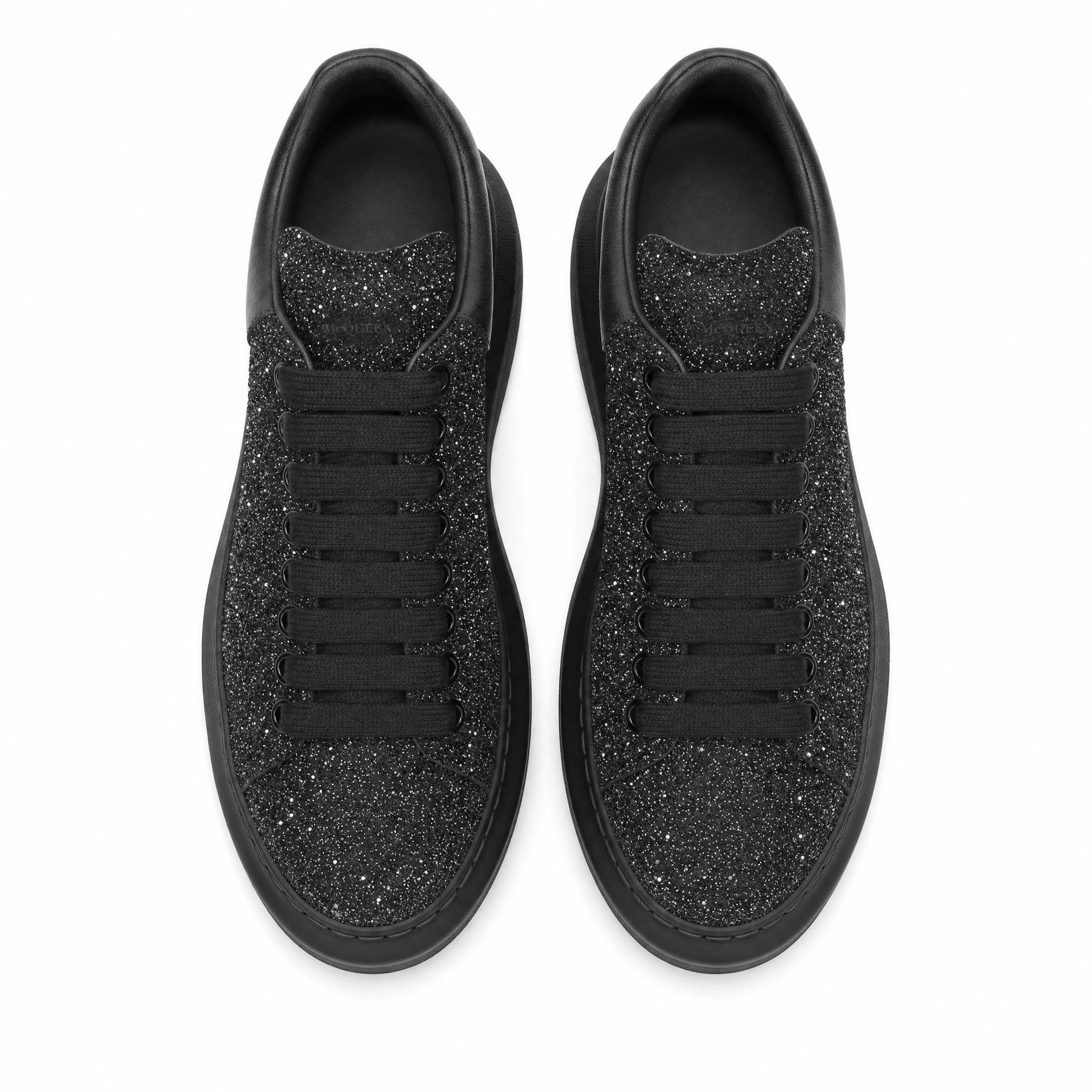 Oversized Sneaker Triple Black Glitter