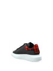 Oversized Sneaker Black Red Plaid