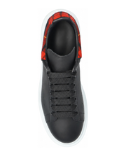 Oversized Sneaker Black Red Plaid