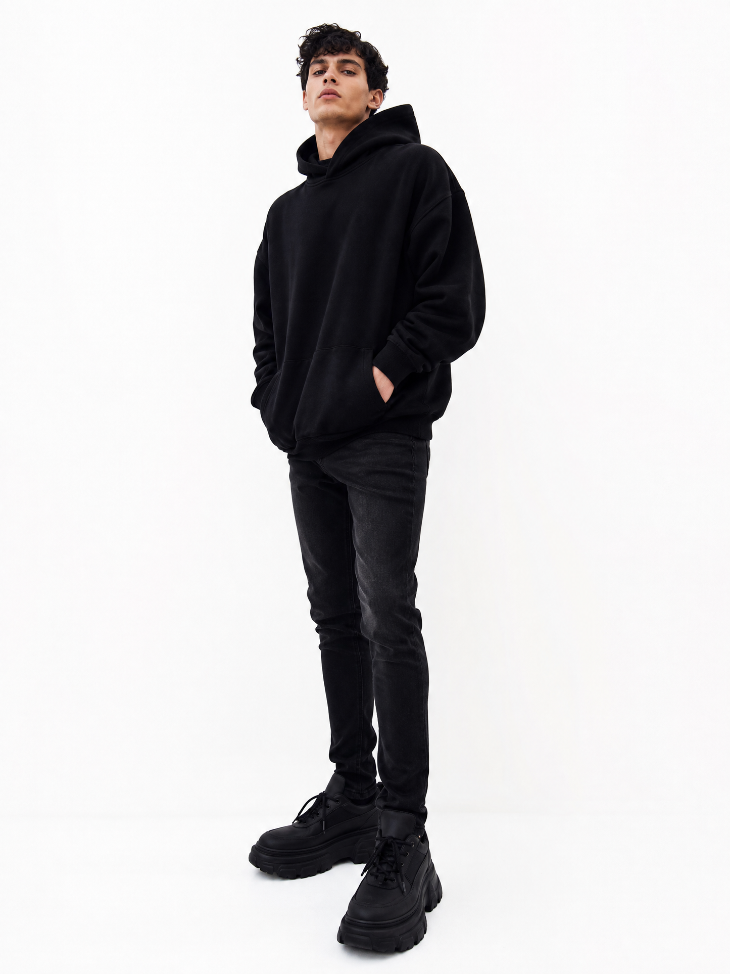 Oversized Sneaker Triple Black